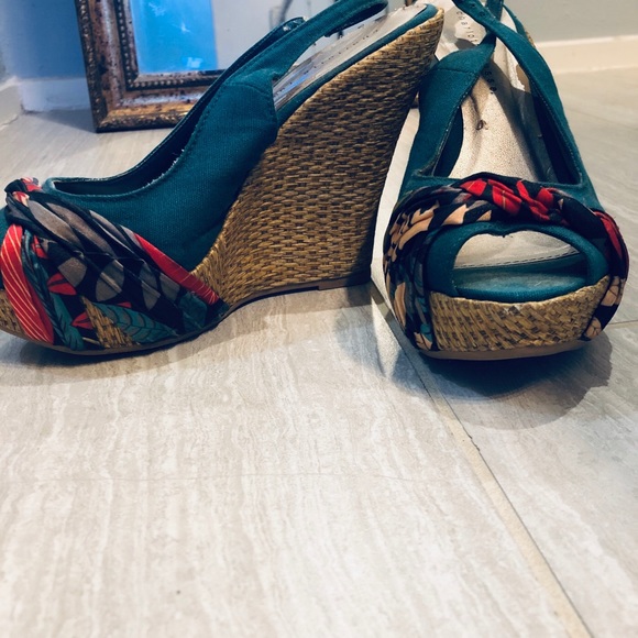 Platform heels - Picture 2 of 2